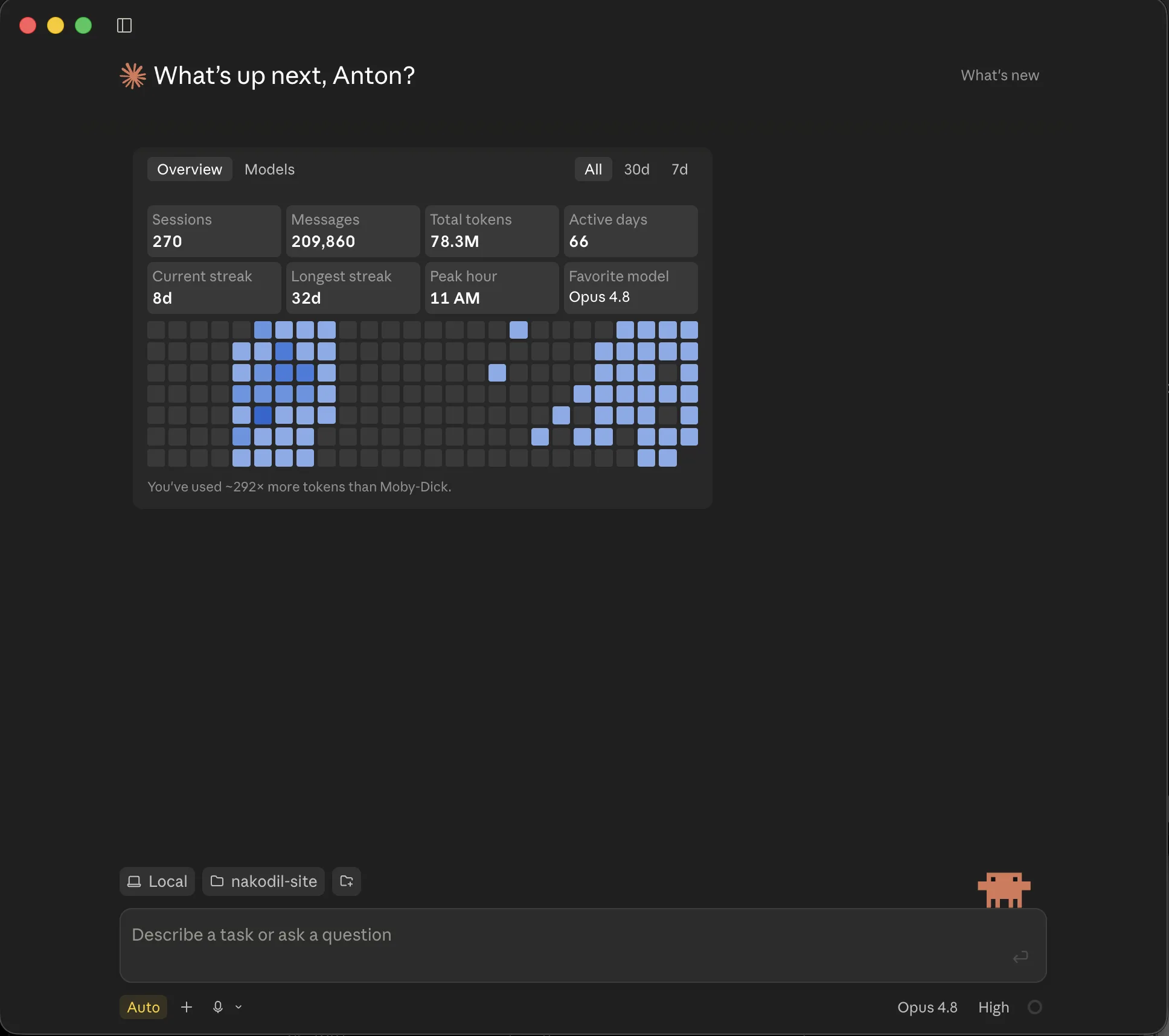 Стартовый экран вкладки Code в Claude Code Desktop: внизу окружение Local, выбранная папка проекта, модель Opus 4.8 и поле для описания задачи