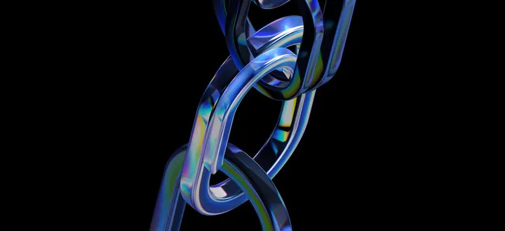 3D-цепь из переливающегося стекла
